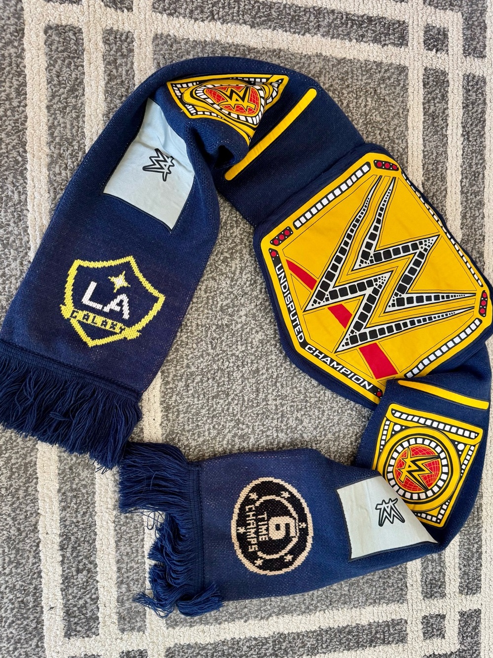 LA Galaxy x WWE Knit Scarf - Limited-edition
